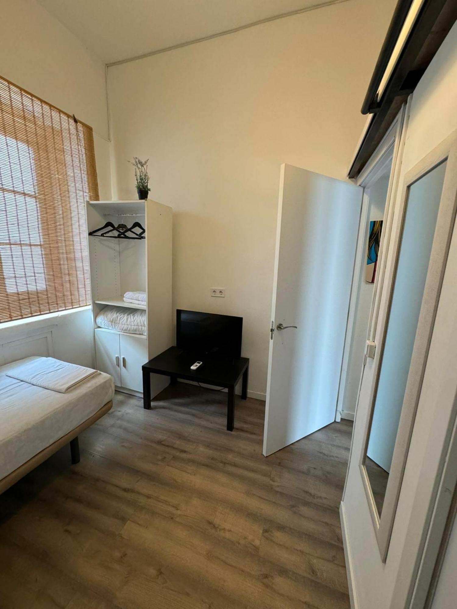Alanta Apartments Madrid Bagian luar foto