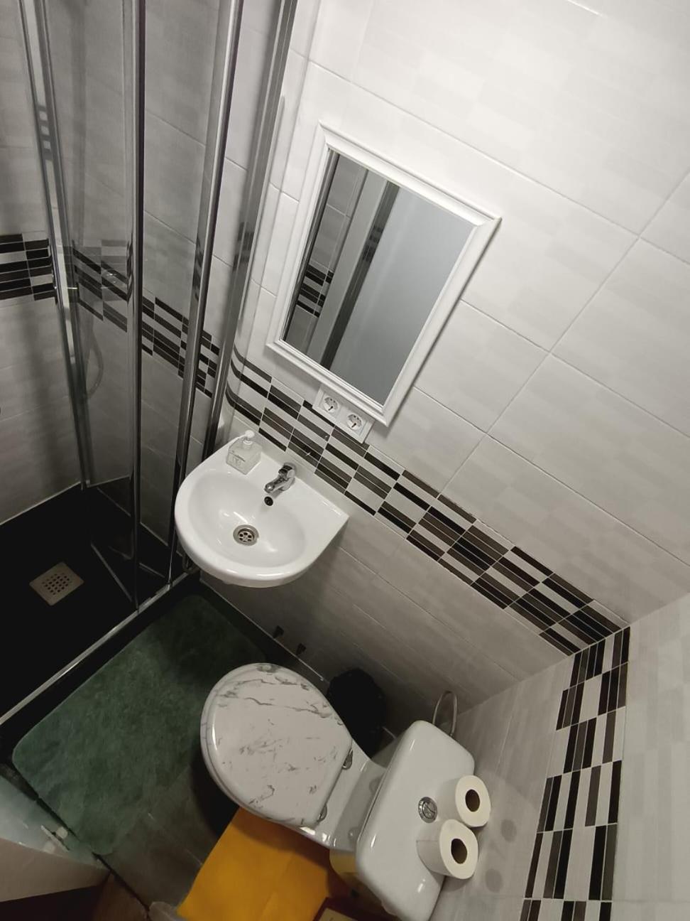 Alanta Apartments Madrid Bagian luar foto